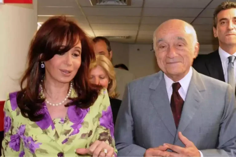 SOCIALISMO DE AMIGOS