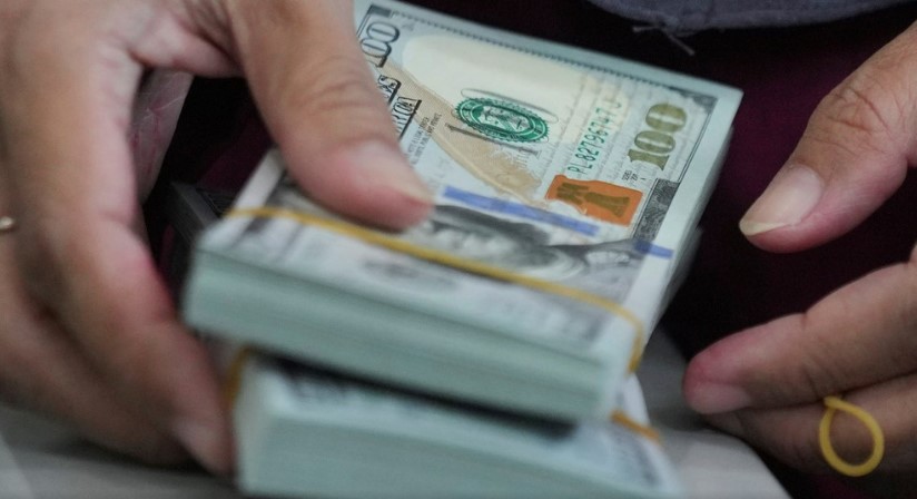DOLAR